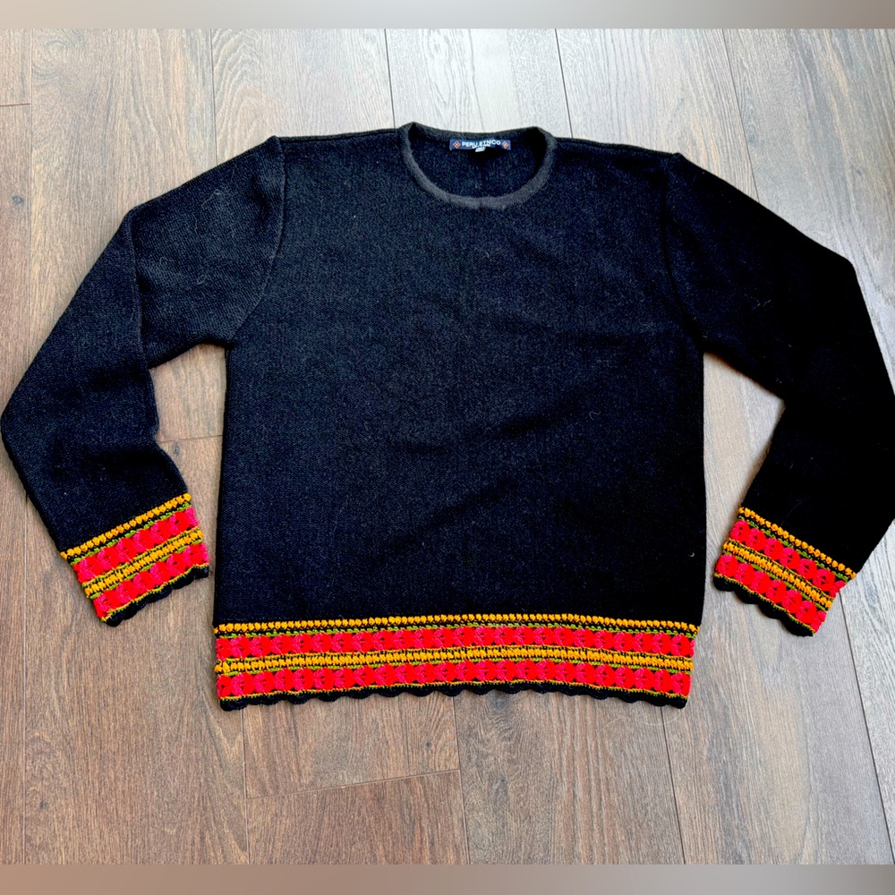 100% Alpaca wool sweater with crochet cuffs and hem